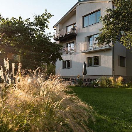ホテル K-House Liptovský Mikuláš エクステリア 写真