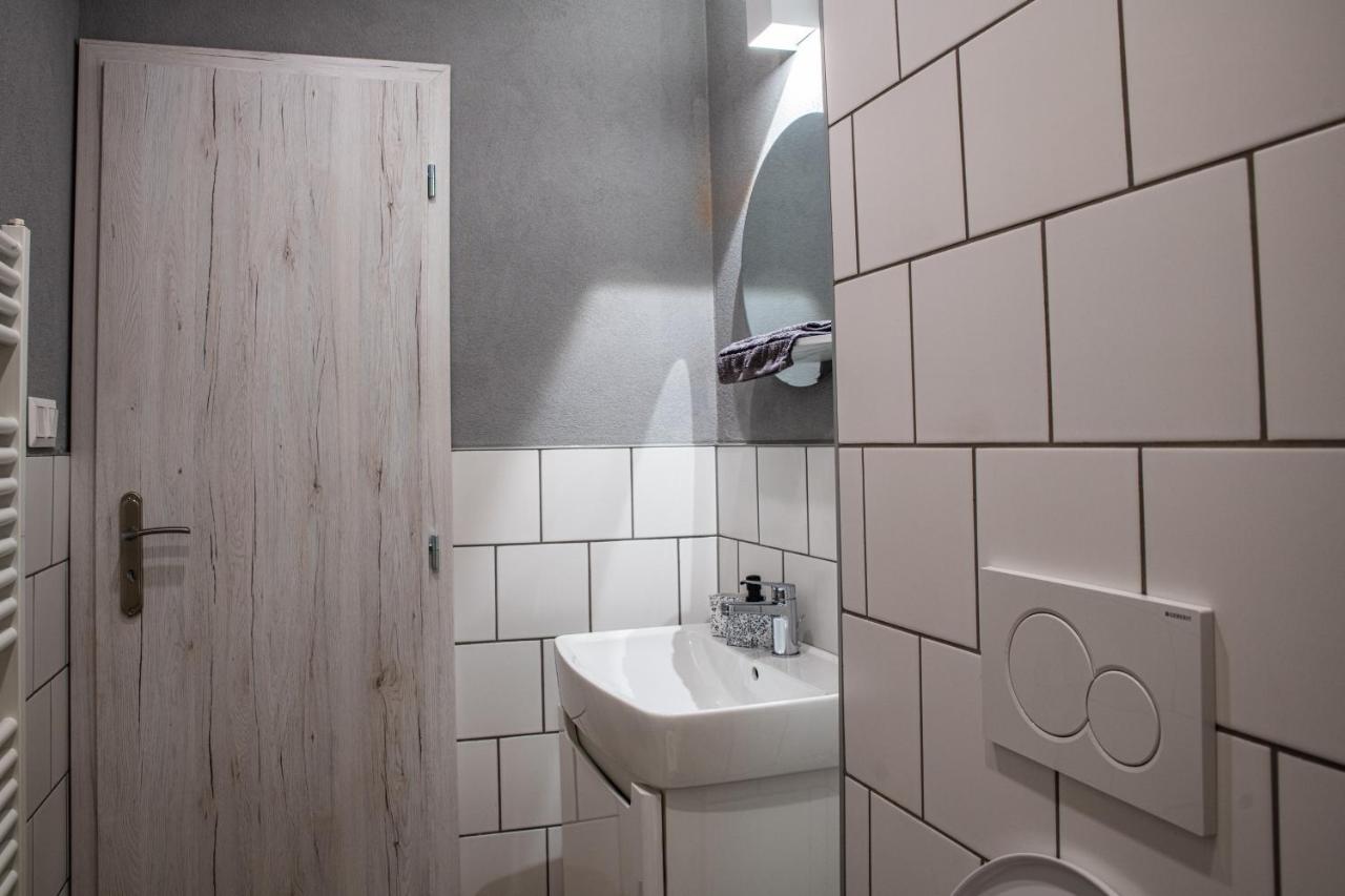 ホテル K-House Liptovský Mikuláš エクステリア 写真